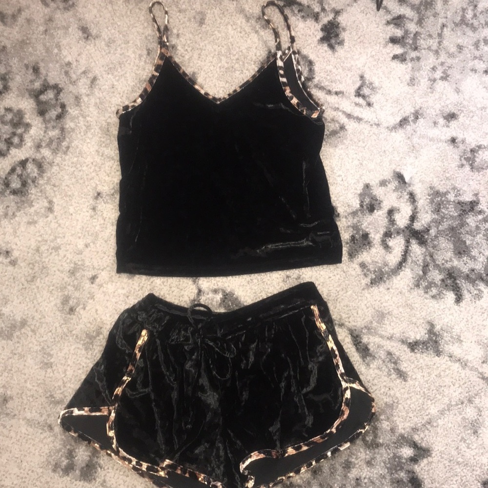 PINK sleep set 🖤